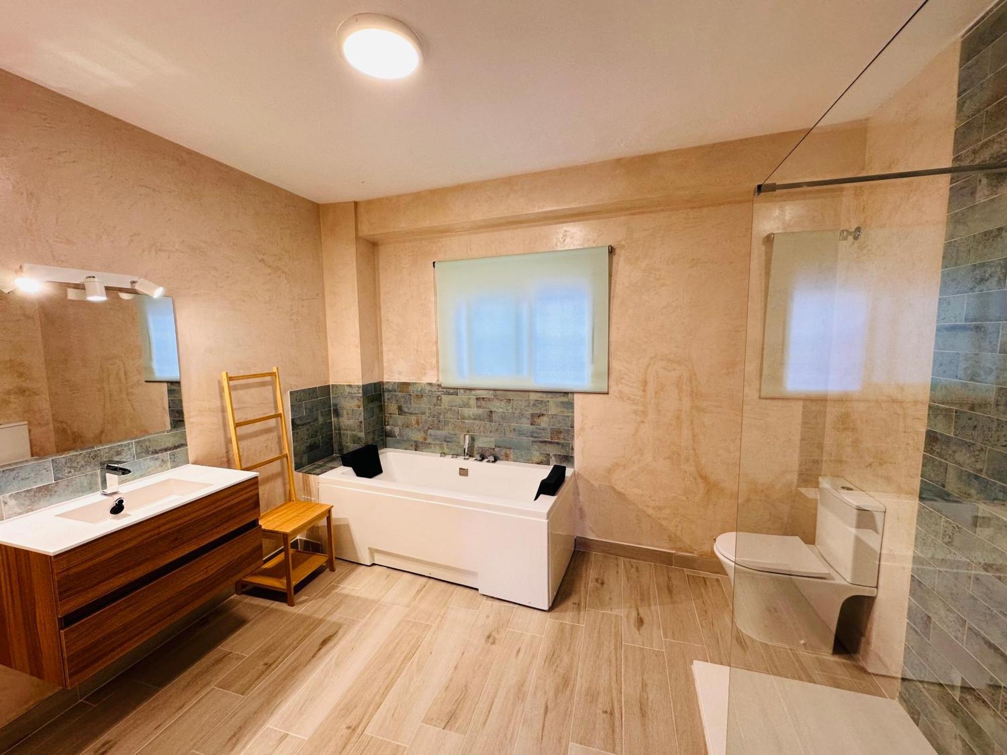 Cherry Jacuzzi Apartment รอนดา ภายนอก รูปภาพ